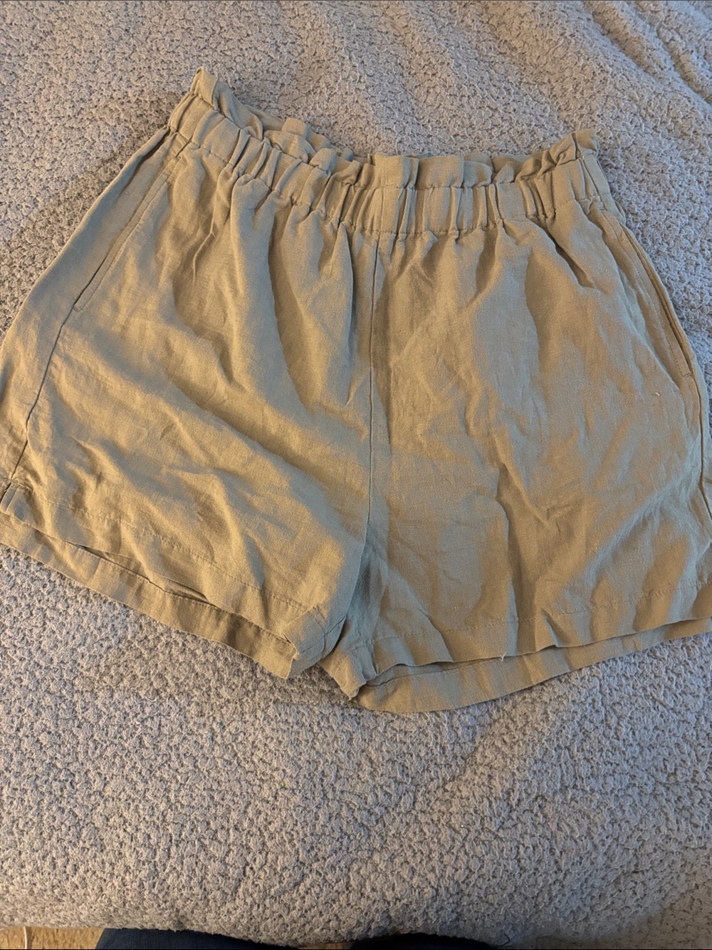 H&M Women's Light Tan Elastic-Waist Bermuda Shorts